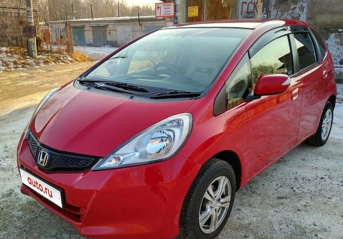 Продам фита. Honda Fit 2012. Honda Fit 2012 бордовая. Хонда фит 2012 красный. Honda Fit 1.3.