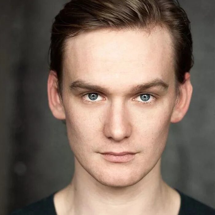 Дэннис мадалон. Дэннис хёрли. Дэннис дэннис кто это. Фредди дэннис. Фредди дэннис.