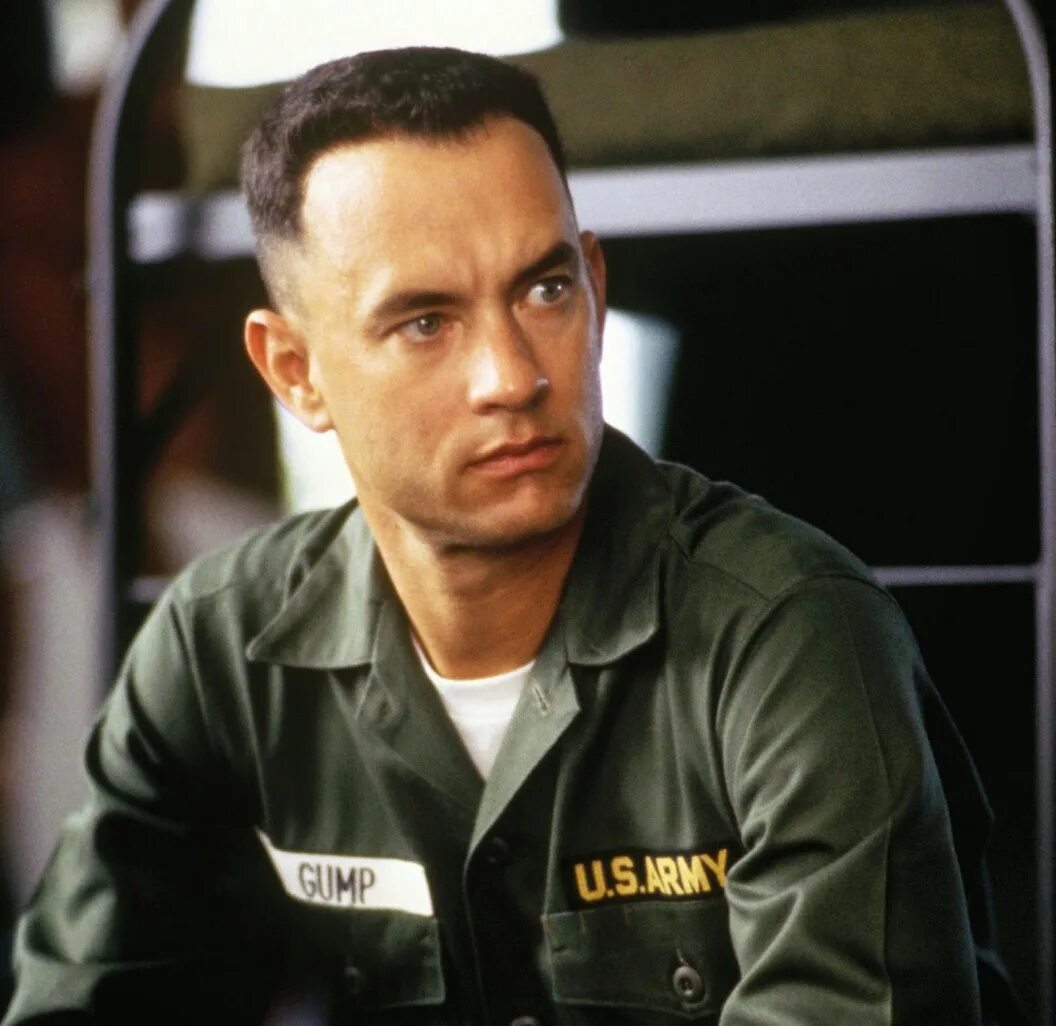 Форрест гамп фильм 1994. Форрест гамп фильм 1994. Том хэнкс в фильме форрест гамп. Форрест гамп актеры. Том хэнкс в фильме форрест гамп.