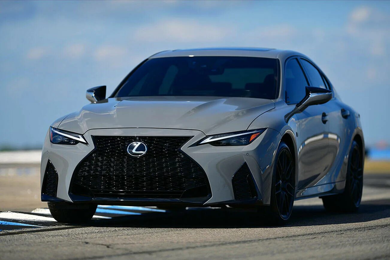 Ис 2023 год. Лексус is 500 f Sport. Lexus is 500 2022. Lexus is 500 f Sport 2022. Lexus is 350 f Sport 2022.