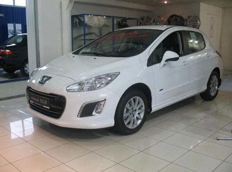 Перегрев пежо 308. Peugeot 308 sportium. peugeot 308 sportium 2011. пежо 308 спортиум 2010. пежо 308 комплектация спортиум.
