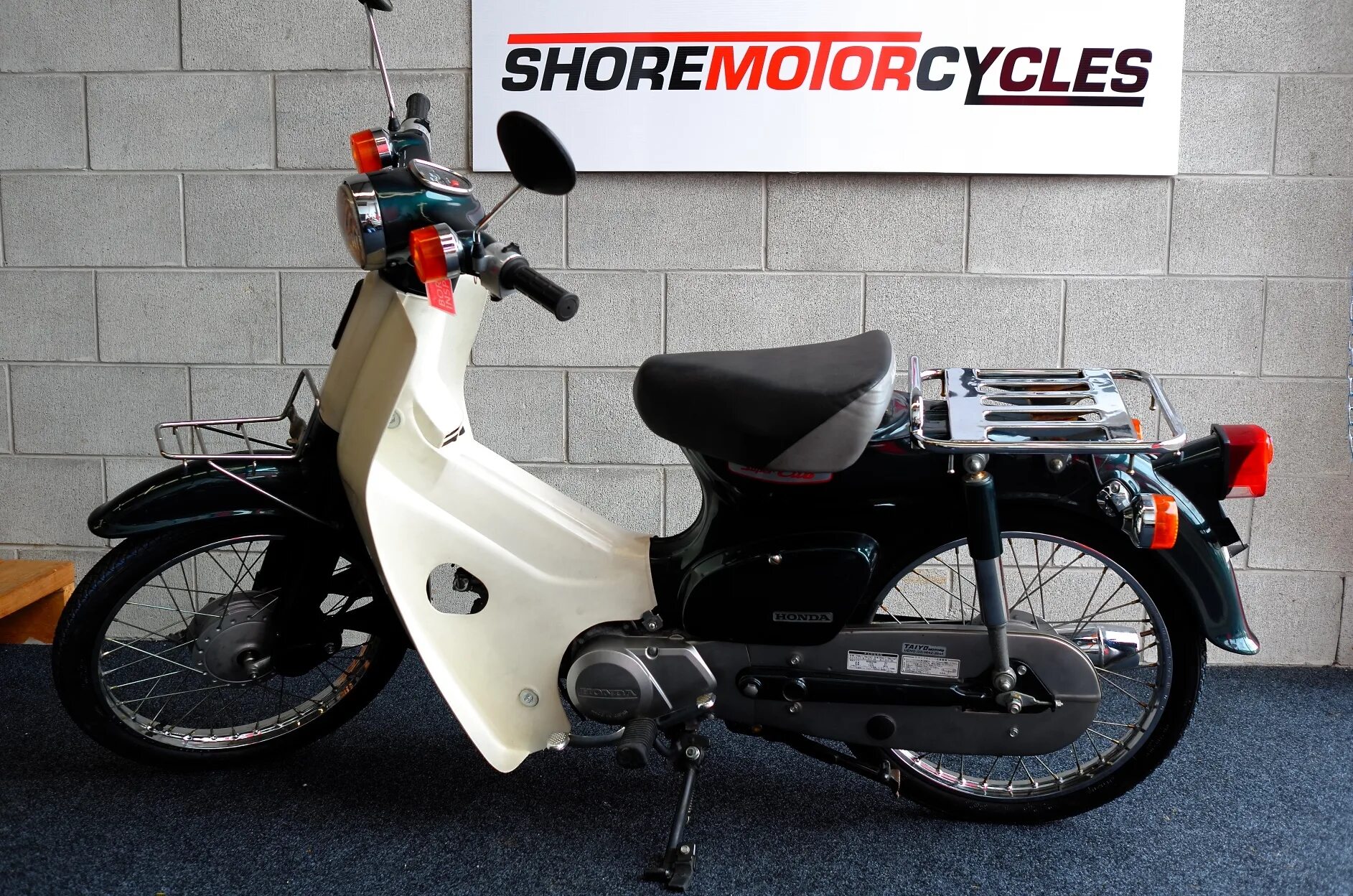 Хонда каб 50 купить. Honda super Cub 50. Honda super Cub 50cc. Honda Cub 50cc. Honda Cub 50.