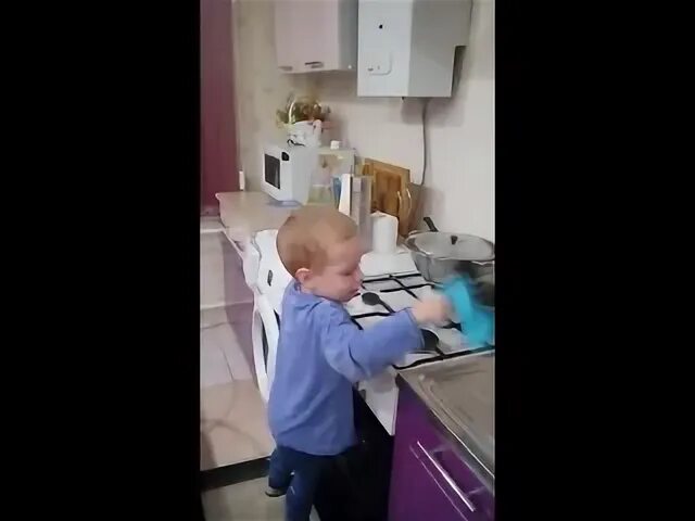 Сын снял видео