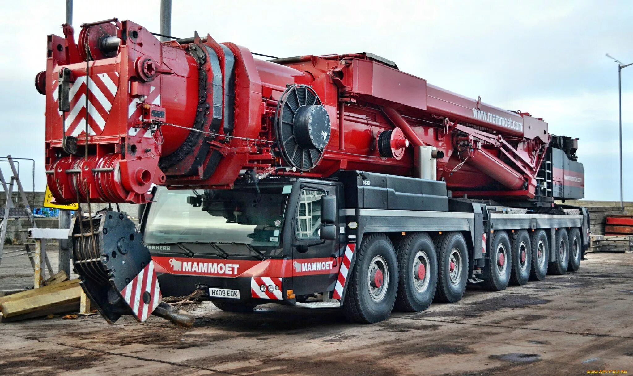 Автомобили и другая техника. Liebherr LTM 12000. Liebherr LTM 11200−9.1 («мамонт»). Кран Liebherr LTM 11200. Кран Liebherr «LTM 11200-9.1» — мамонт.