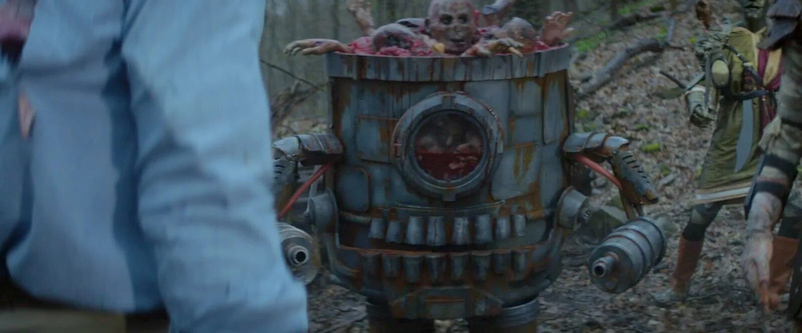 очень странный пришелец 2020