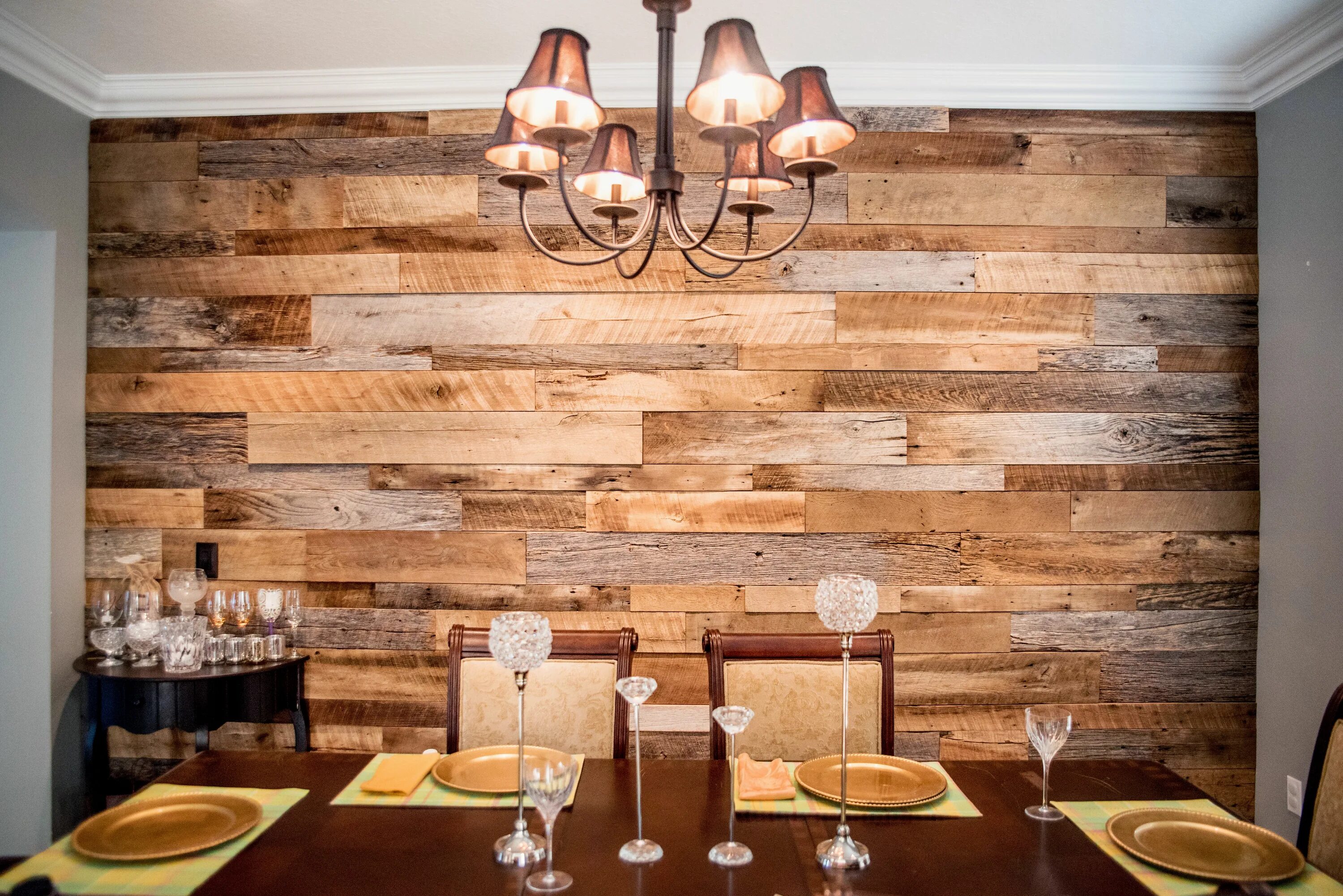 Hulsta Wardrobes - http://www.euroamericadesign.com/hulsta Wood slat wall, Wall 