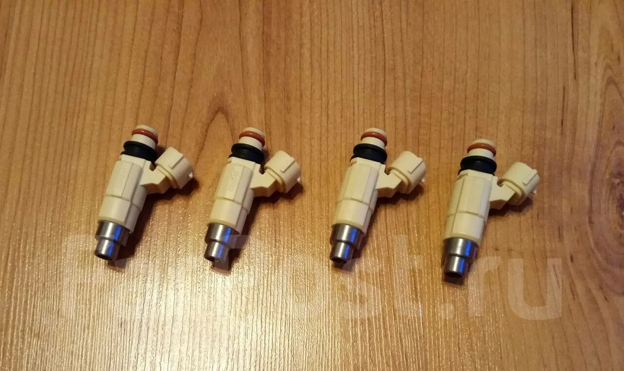 Митсубиси аутлендер форсунки. Форсунки топливные mitsubishi outlander 2 и 4. Форсунки outlander 3. Oj-1s353 форсунки. Как снять форсунки на аутлендере 3.