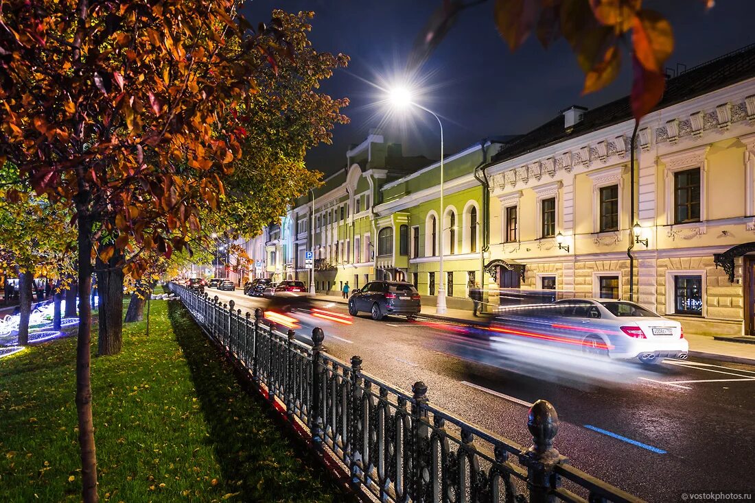 Улицы Москвы. Улица Московская Пенза фото. Рабочая улица Москва. Уличные фотозарисовки.