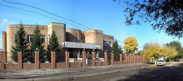 Pokhvistnevo, Gazovikov st house 14. office building