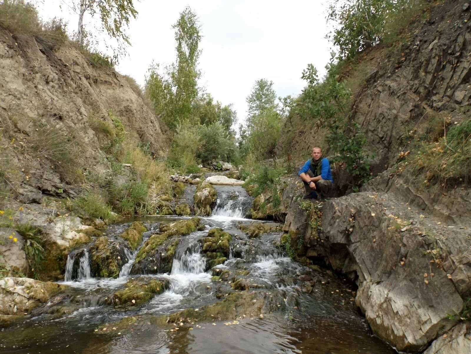 Беловский водопад. Беловский водопад Новосибирская область. Водопад Белово Искитимский район. Деревня Белово-Беловский водопад путь.