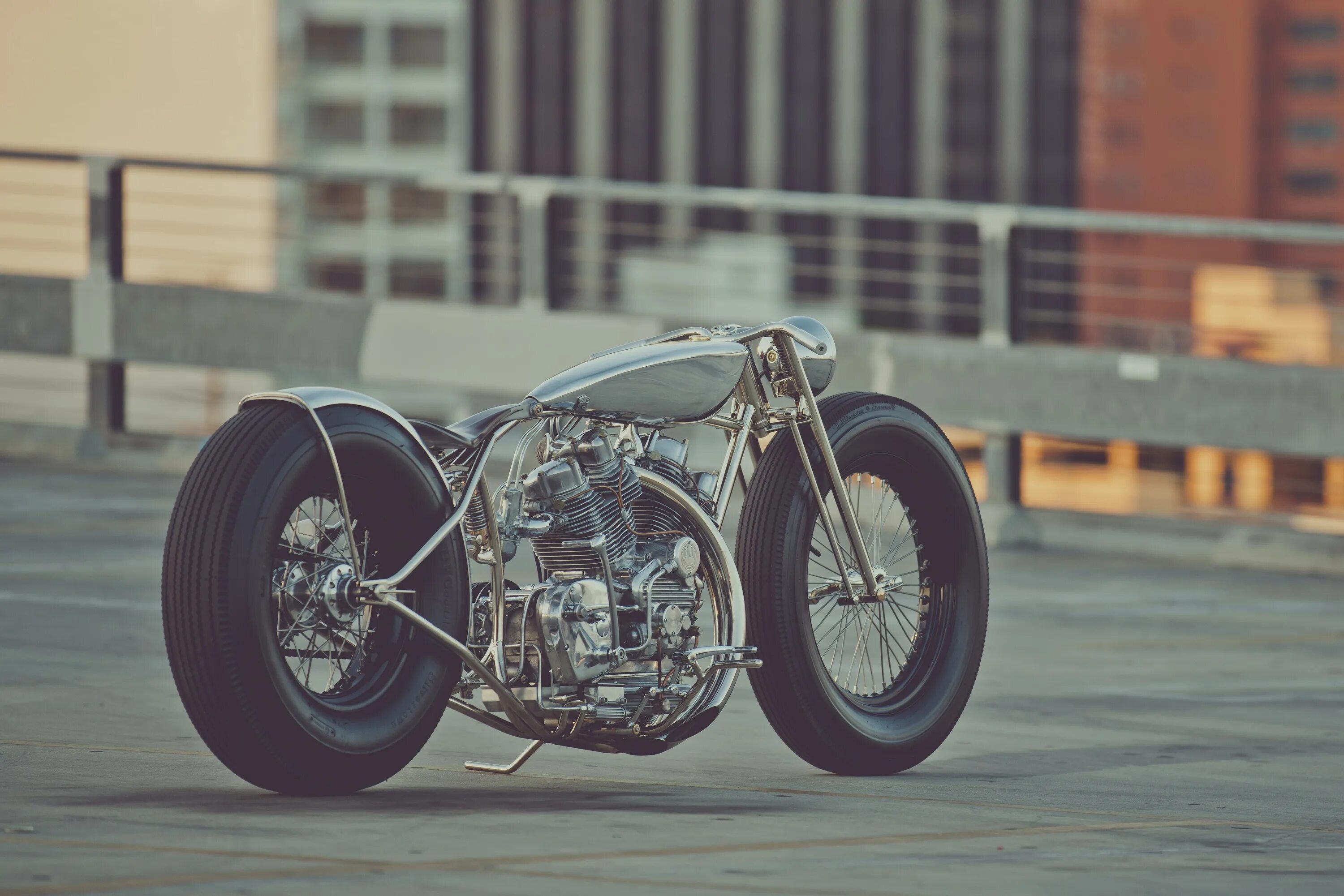 Делать кастом. Боббер кастом. Royal Enfield Bobber. Hazan Motorworks. Bobber мотоцикл.