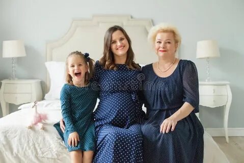 Мама дочки внучки