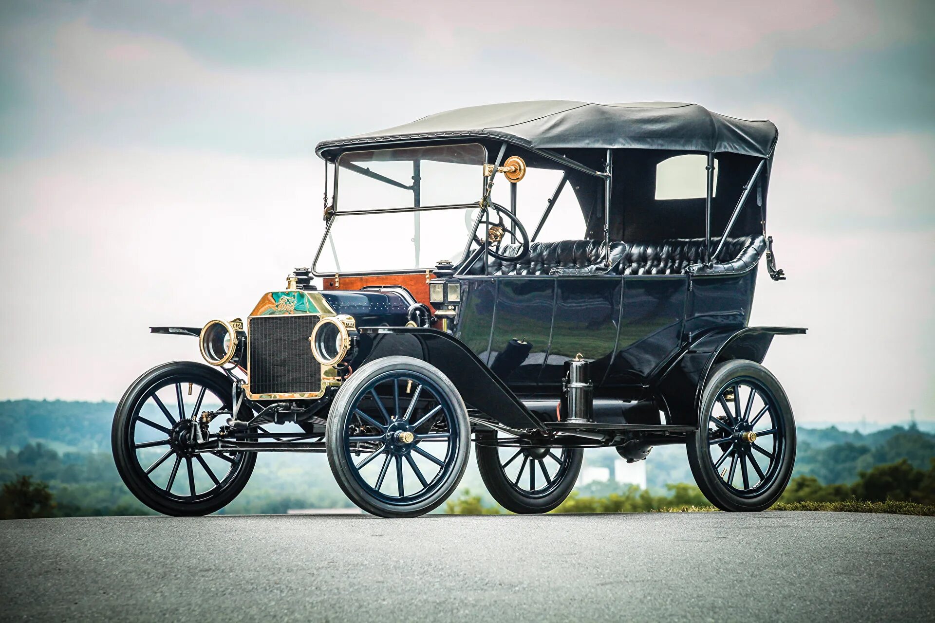 1 автомобиль форд. Ford t 1913. Ford model t 1913. Ford model t 1913 модель.