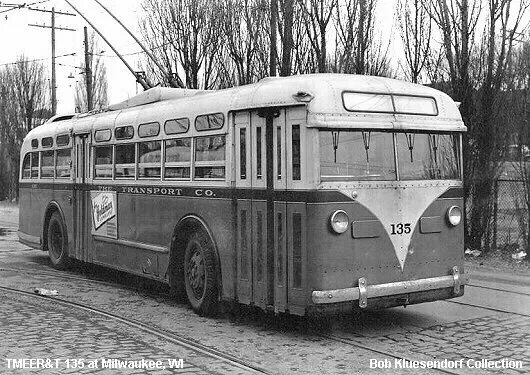 Ретро автобус. Ретро автобус во Франции. Milwaukee транспорт. Yellow coach автобус. Автобус 135 советский