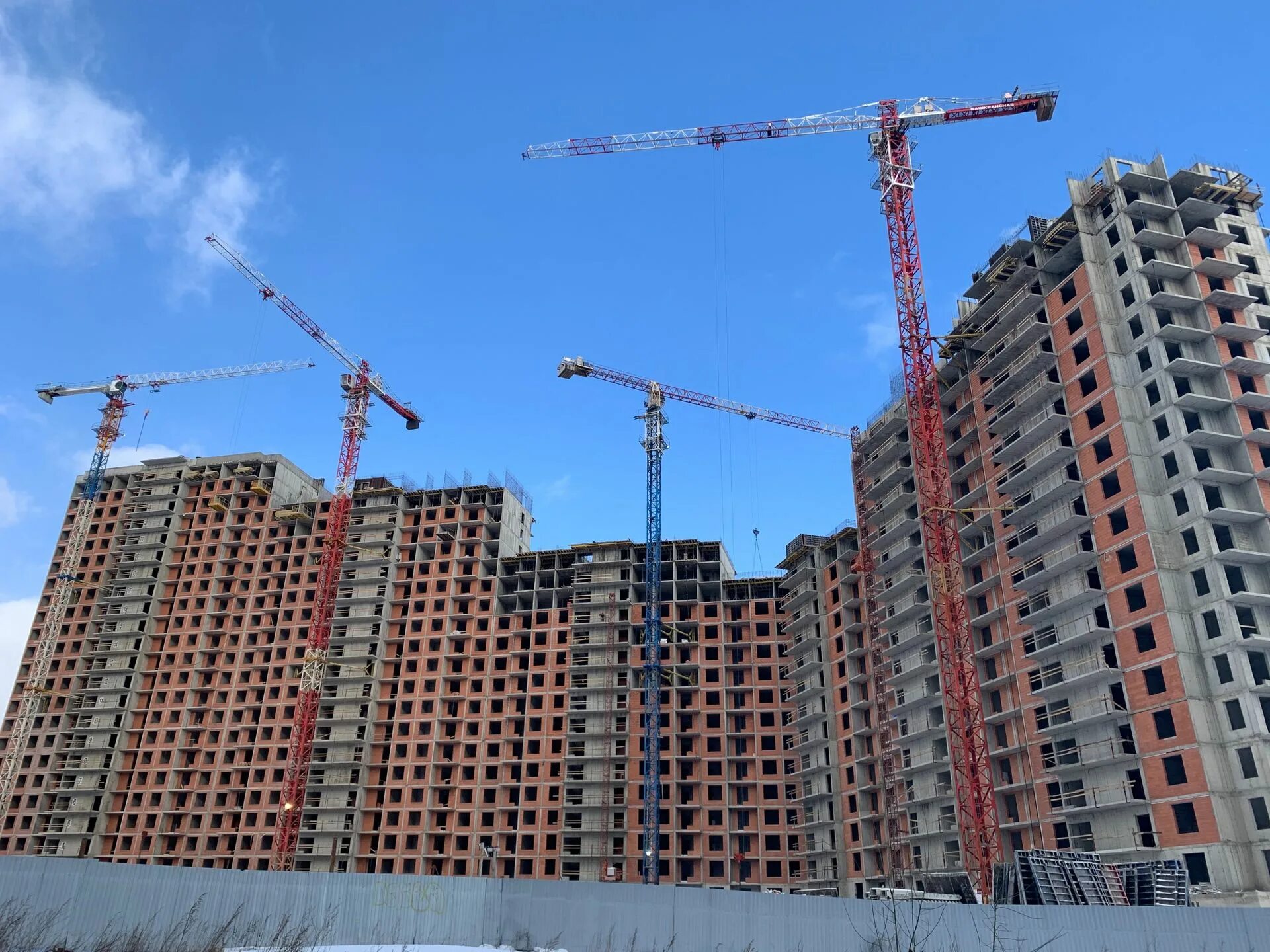 Долевое строительство схема. Закон строительстве жилых домов. Новая дачная амнистия 2022. Архитектор строитель. Стройка.