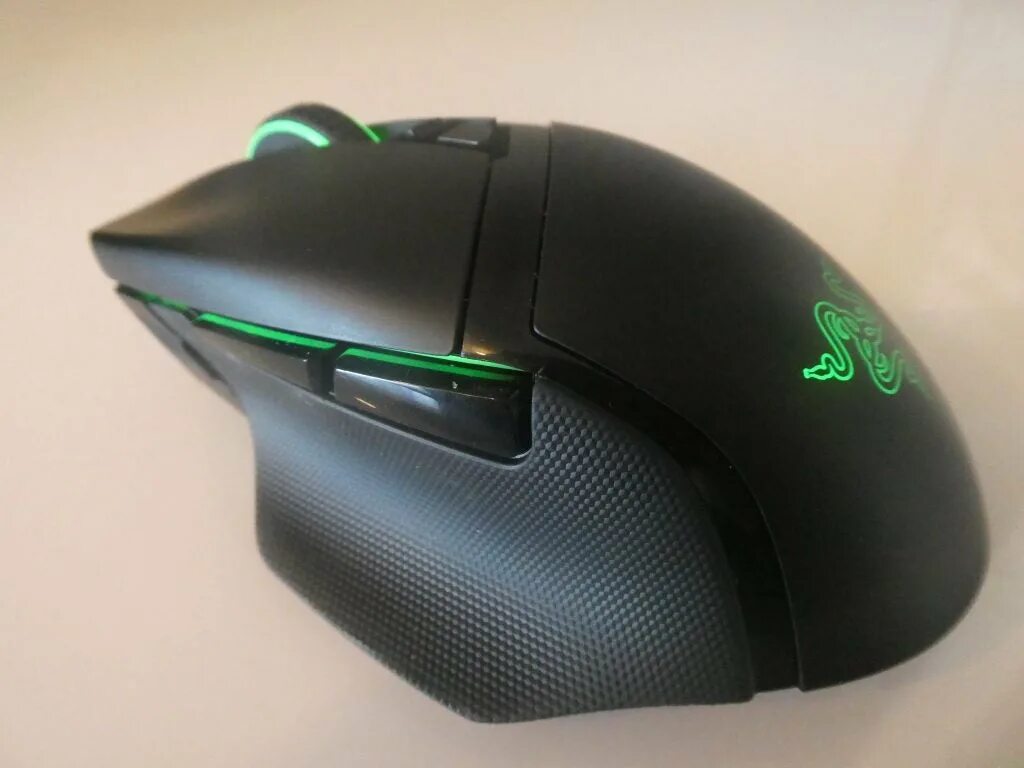 Мышь беспроводная razer basilisk