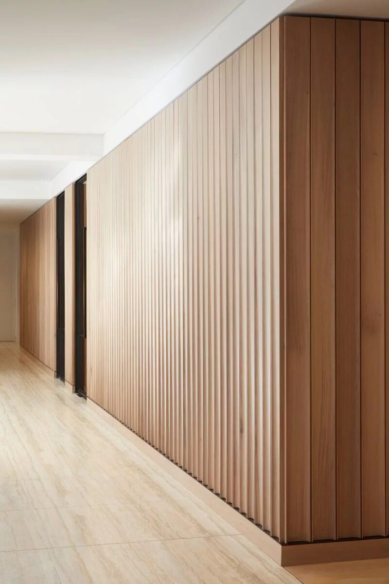 Мдф на стены. Шпонированные панели wallhof wood &quot;тик&quot;. панели мдф интериор. рейки из лдсп egger. отделка деревянными панелями.