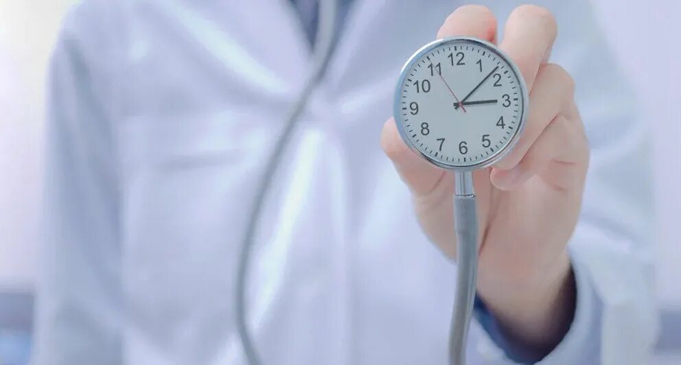 Гоголя 25 череповец аптека. Часы на руке врача. Тайм медицинский. Лор тайм новосибирск галущака. Белозерцева гинеколог чита.