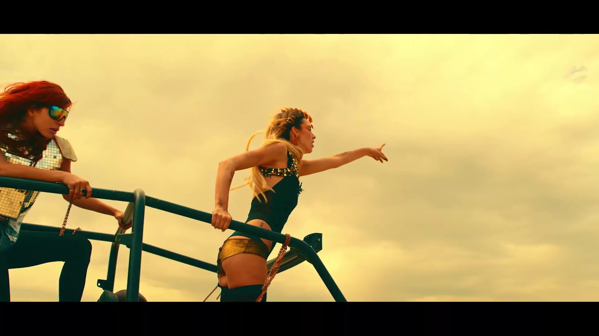 бебе рекса и дэвид гетта 2022. дэвид гетта хей мама. дэвид гетта девушка на пляже из клипов. Hey mama david guetta обложка. Hey mama david guetta обложка.