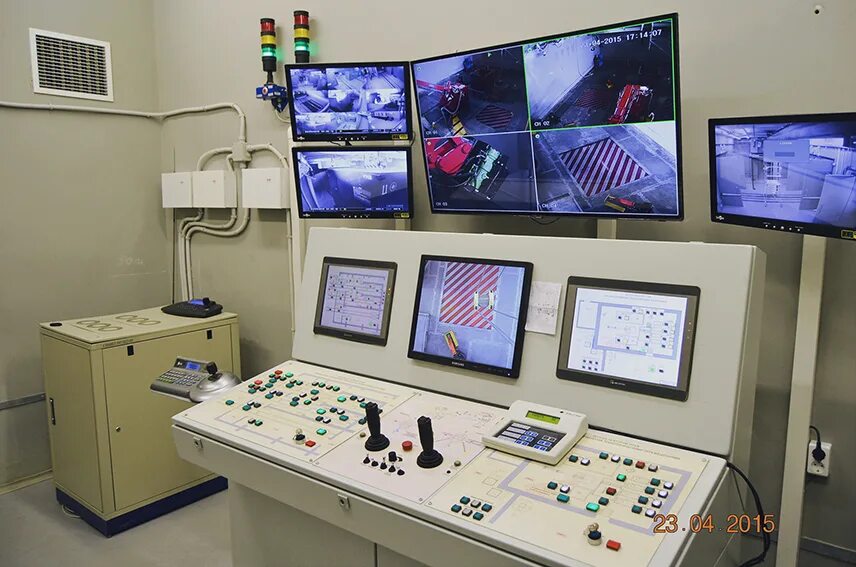 Emerson шкаф оборудования. Редуктор углекислотный сварог. Монтаж оборудования кипиа. Ао микроволновые системы. Инвертор emerson sp1402.