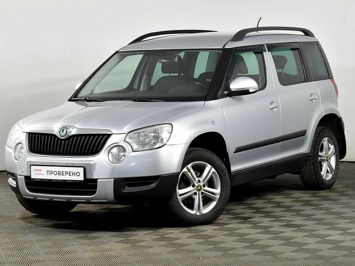 Шкода йети купить нижний. Skoda Yeti 1.8. Шкода Йети 2012. Шкода етти 2012 года. Шкода етти рестайл 1.8.