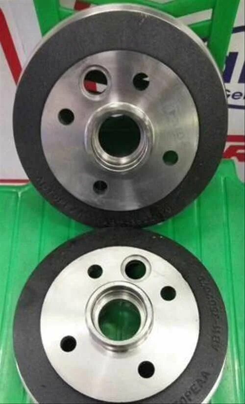 Тормозные барабаны ваз 1111 ока. Задние ступицы тормозной барабан ока 1111. Барабан тормозной ваз-1111 (ока) под 3 болта trialli арт. Тормозной барабан ока. Барабан ока.