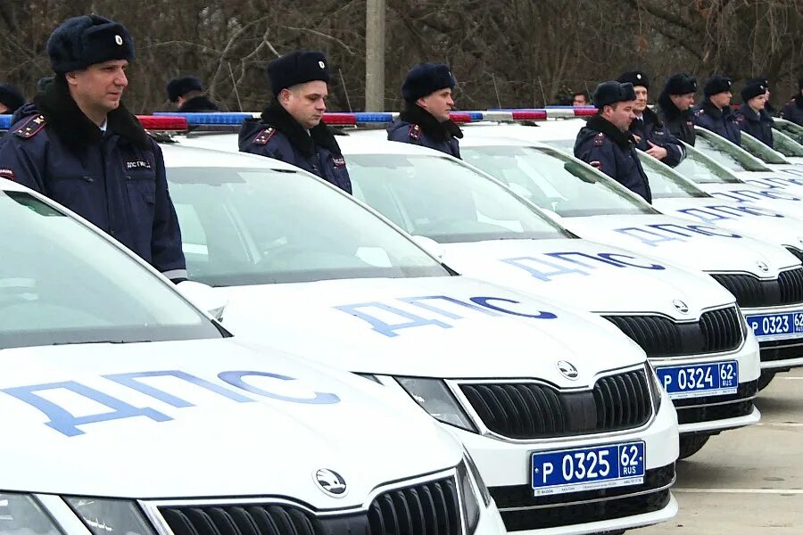 Автопарк полиции. Полицейский автопарк. Полицейский автопарк России. Автопарк полицейских машин.