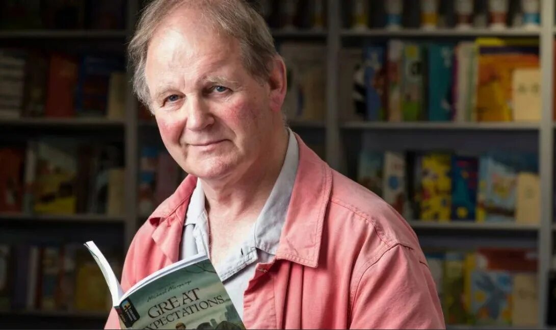 2 писателя английские. Michael Morpurgo Biography.