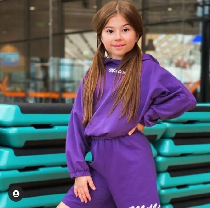 Фотки миланы хаметовы. Милана Хаметова много волос. Milana khametova ВК. Фото Миланы Хаметовой 2022. Макияж Миланы Хаметовой.