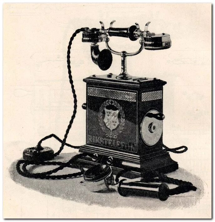 Телефонный аппарат 19 век Белл. Телефонный аппарат Бойля 1896. 1876 - Изобретение телефонного аппарата (а. Белл). Ая 1 телефон