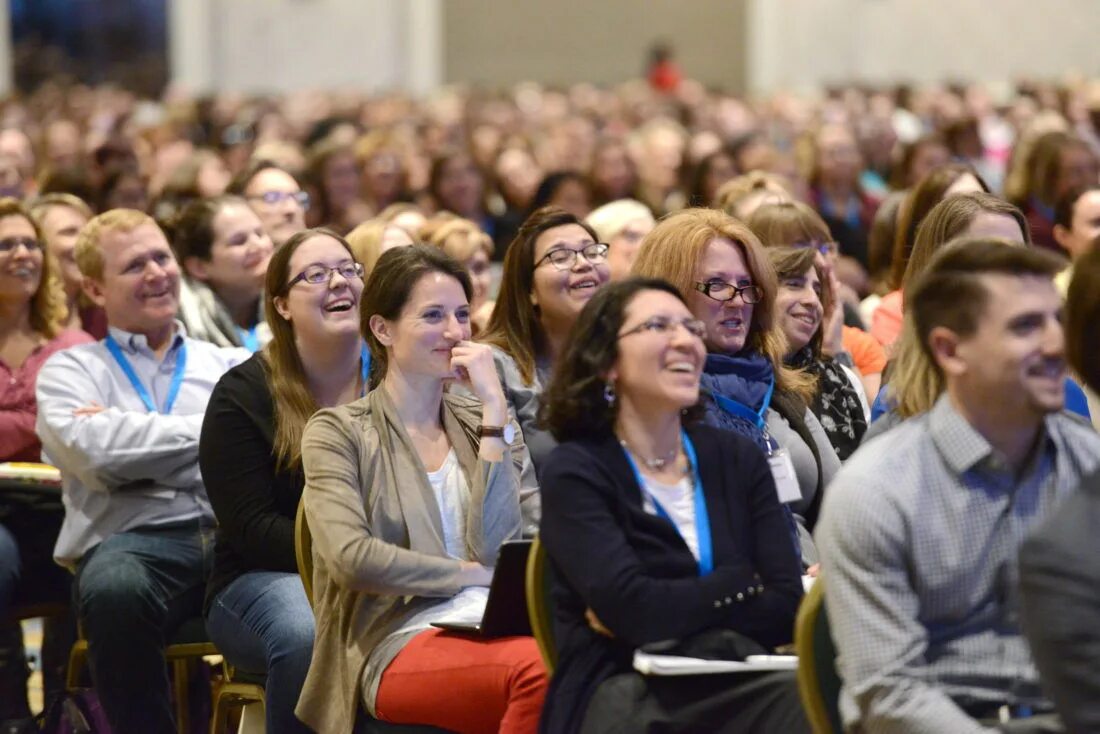 Конференция много людей. Конференция equimed. Rtm group евгений царев. Люди в зале на конференции. Слушатели в конференц зале.