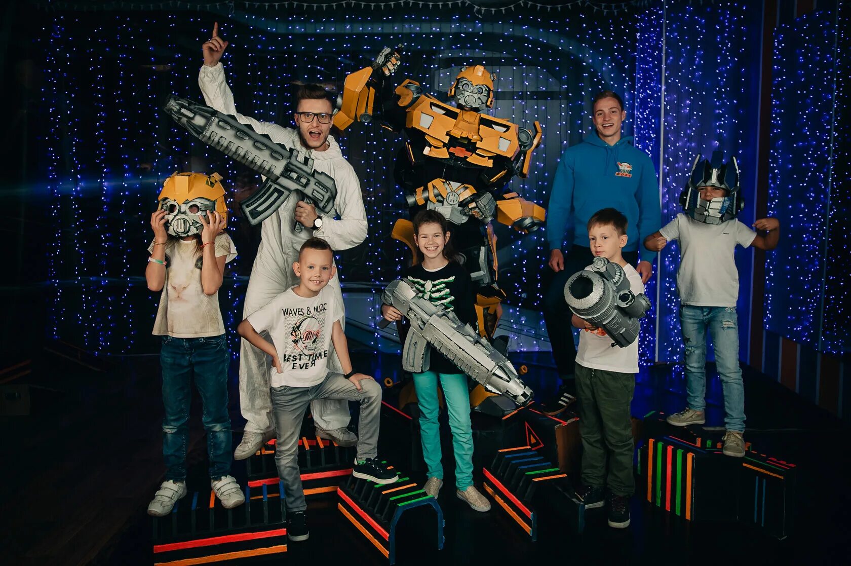 Отпраздновать день рождения в спб. Гранд каньон детский день рождения. Где отметить день рождения санкт петербург. Детские дни рождения в спб. Фотосессия девичник в ресторане.