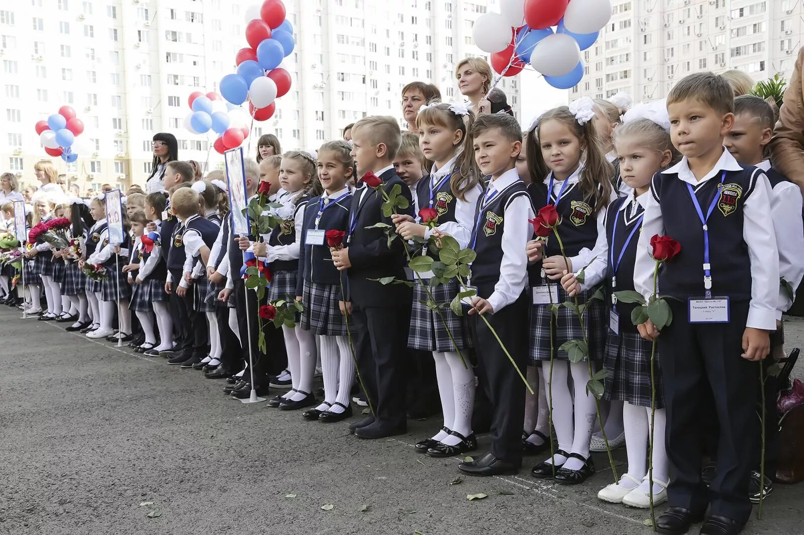 115 Школа Ростов. Левенцовка школа 115. Форма 115 школа Ростов-на-Дону. Школа в Левенцовке Ростов на Дону. Школа на левенцовке ростов на дону