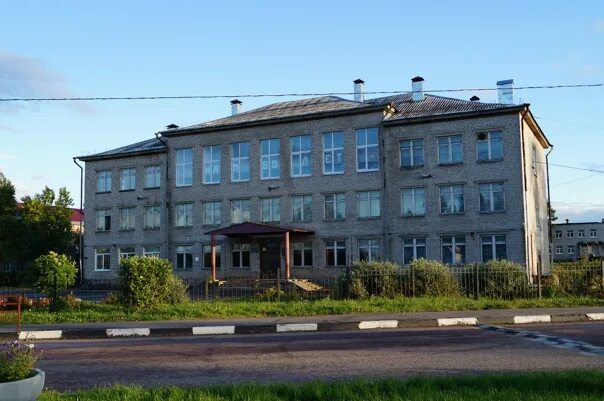 Подпорожье ленинградская область. Школа подпорожье. Подпорожье ленинградская область школы. Подпорожье ленинградская область школы. Гэс подпорожье.