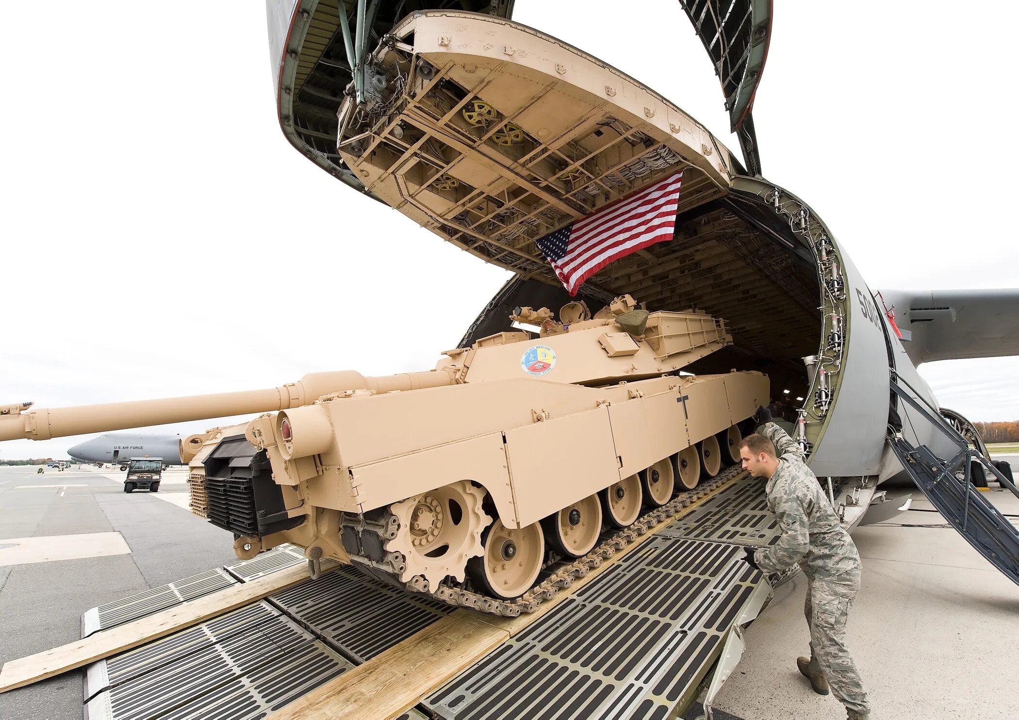 За подбитый абрамс награда. M1 «абрамс» фото. абрамс m1 cattb. m1 abrams в ираке. танк m1 abrams внутри.