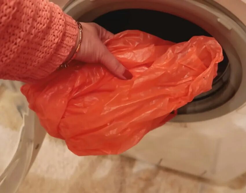 Одеться в целлофановый пакет. Положить в пакет. Положить в пакет. Заморозка в пакетах. Упаковочный пакет из крафт бумаги.