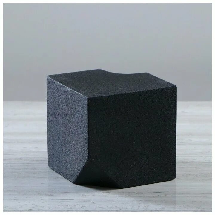 Cube ceramic. Ваза керамическая "куб", чёрная. Черный куб. Керамический куб. Черный куб подставка.