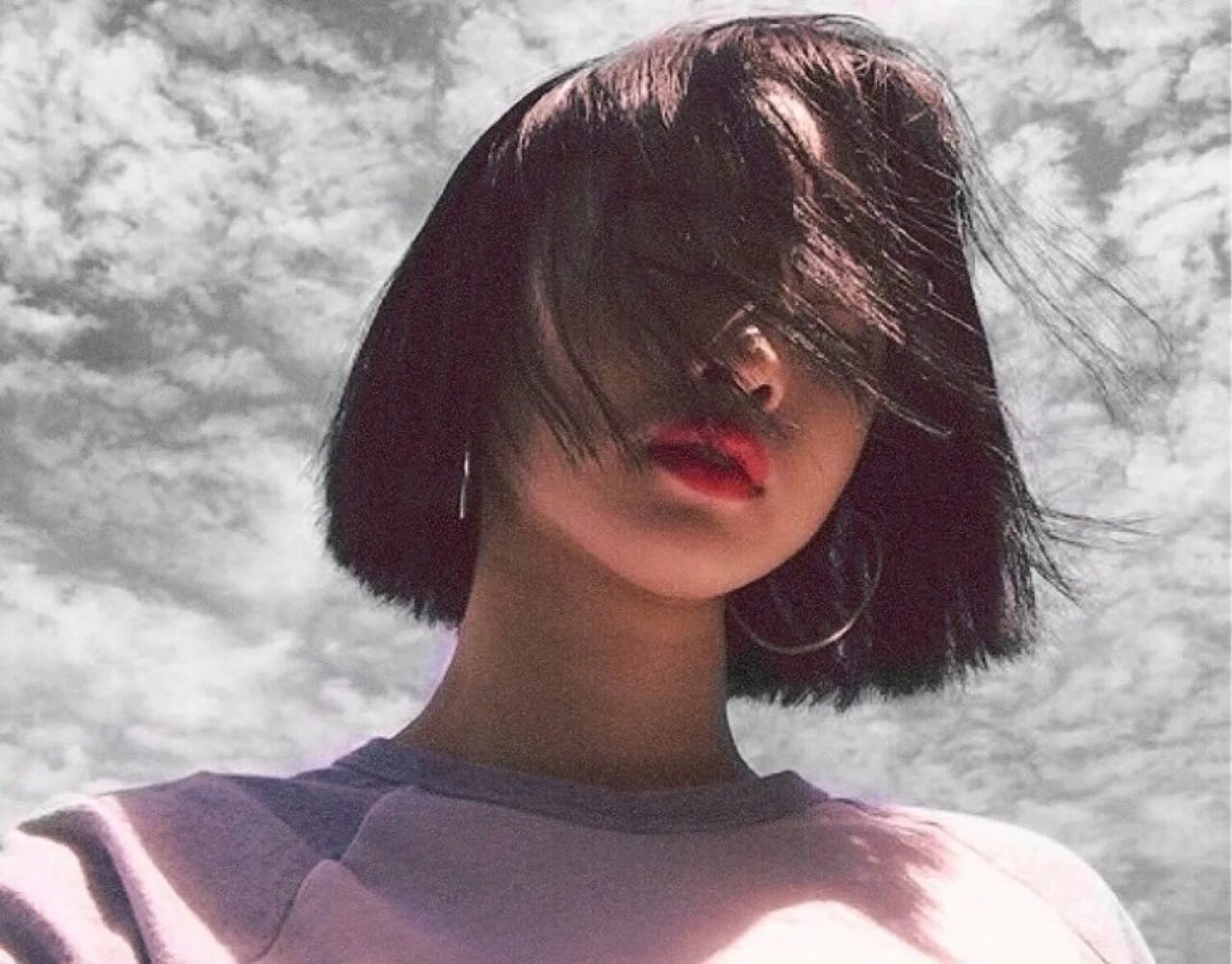 Девочка с каре slowed. Красивые девушки с каре. девушка с черным каре. брюнетка с каре. лицо девушки с каре.