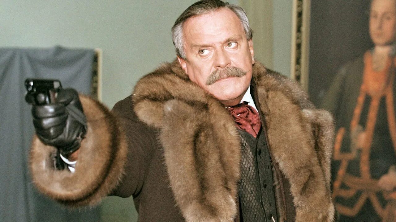 Хавьер бардем советник. Советчик персонаж. Советник герои. Бурчинский статский советник. Советник герои.