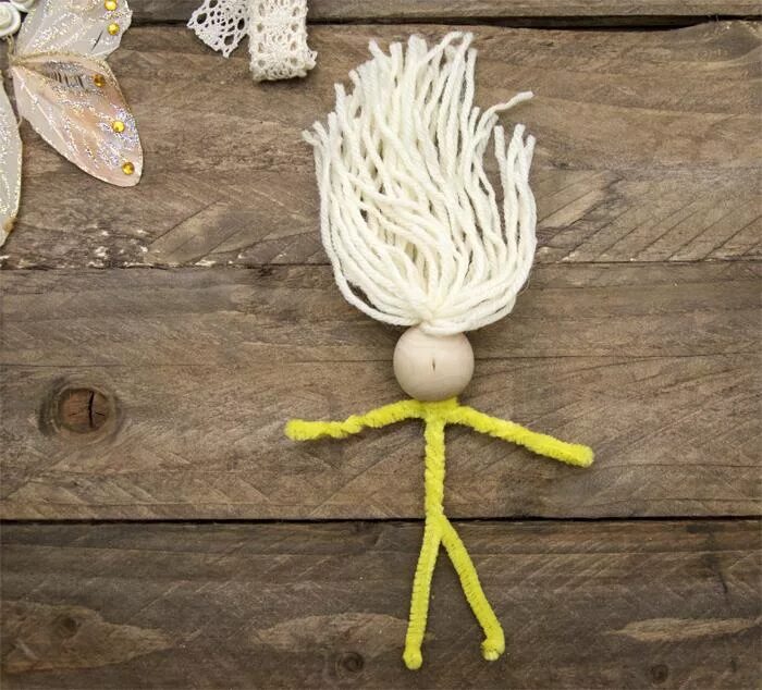 Кукла из подручных материалов своими руками. Кукла из подручных средств. Кукла десятиручка мастер класс. Поделки для кукол. Кукла из бросового материала.