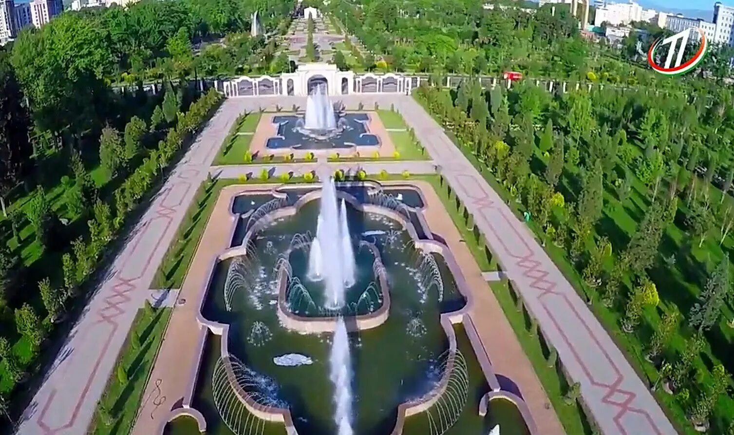 Столичный парк Душанбе. Таджикистан город Душанбе город. Столица Душанбе столица Таджикистана. Парк Сомони в Душанбе.