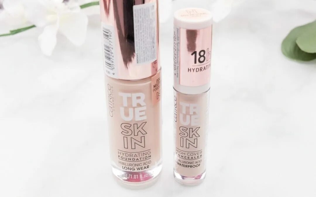 Консилер catrice true skin свотчи. Catrice true skin hydrating foundation. Тональный крем для лица catrice true skin 030 neutral sand 30мл. Catrice true skin foundation. Катрис тональный крем true skin.