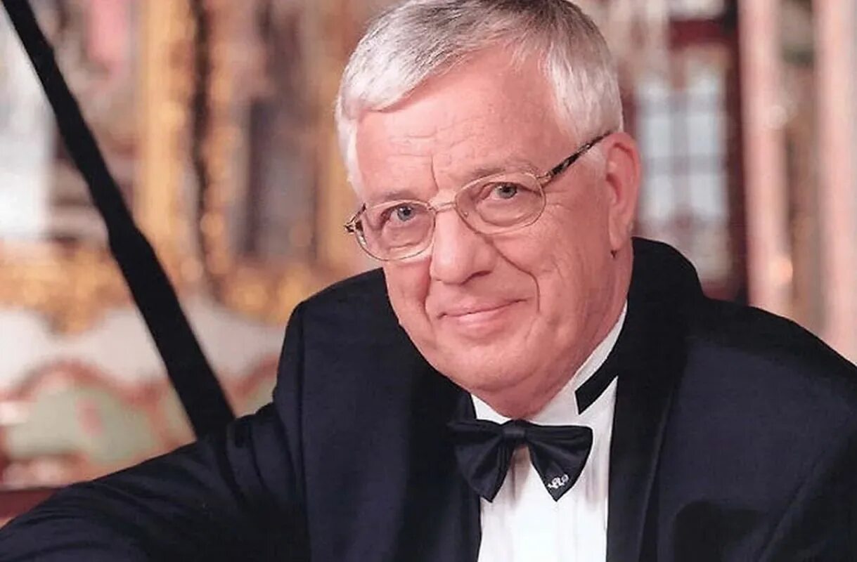 Композитор раймонд паулс. Раймонд паулс. Раймонд паулс молодой. Паулс композитор. Композитор раймонд паулс.