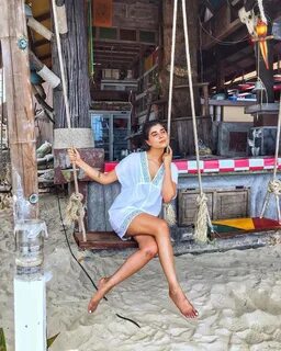 Zeina Makki's Feet wikiFeet.