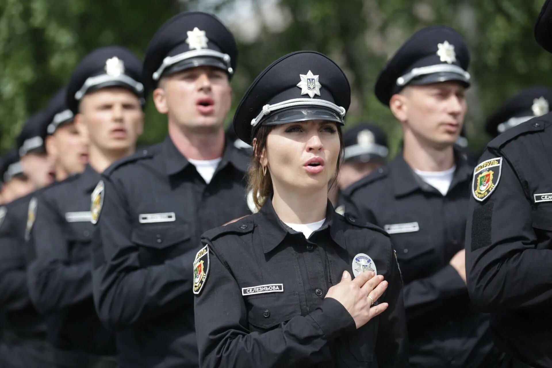 Полиция. Полиция Украины 2022. Украинская полиция. Форма украинской полиции. Полицейский.