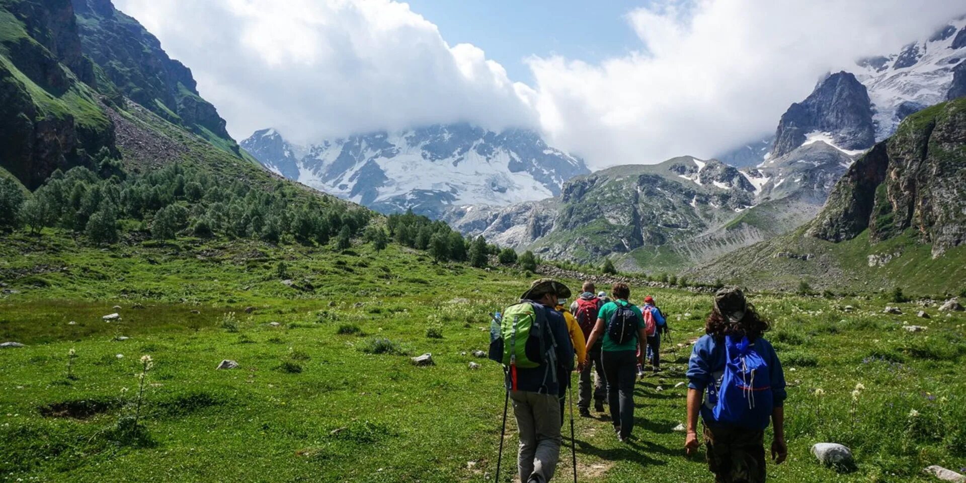 Гора чегет. Ущелье адыр-су кабардино-балкария. Горный туризм кбр. Терскол горы экскурсия. Гора чегем кабардино-балкария.