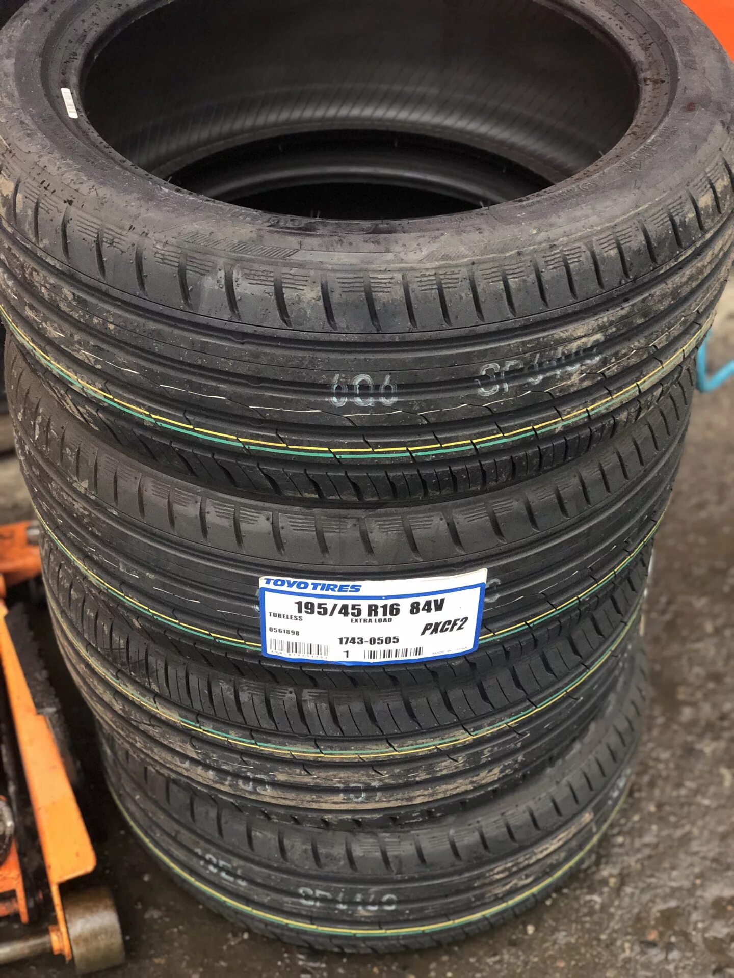 Купить шины на 16 на озоне. Toyo PROXES cf2 205/45 r16. Резина Toyo PROXES cf2. 195/45/16 Toyo PROXES CF-2. 195/45 R16.