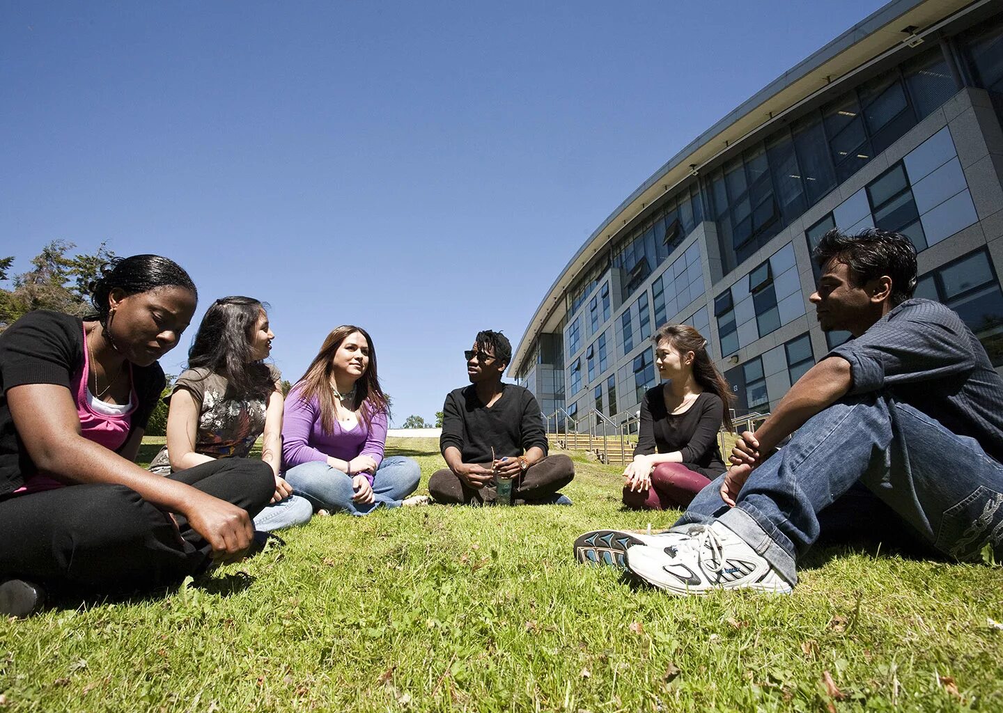 University students. Scotland Universities. Poverty among University students. University offer.