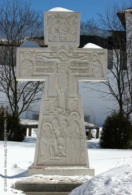 крест монастыря