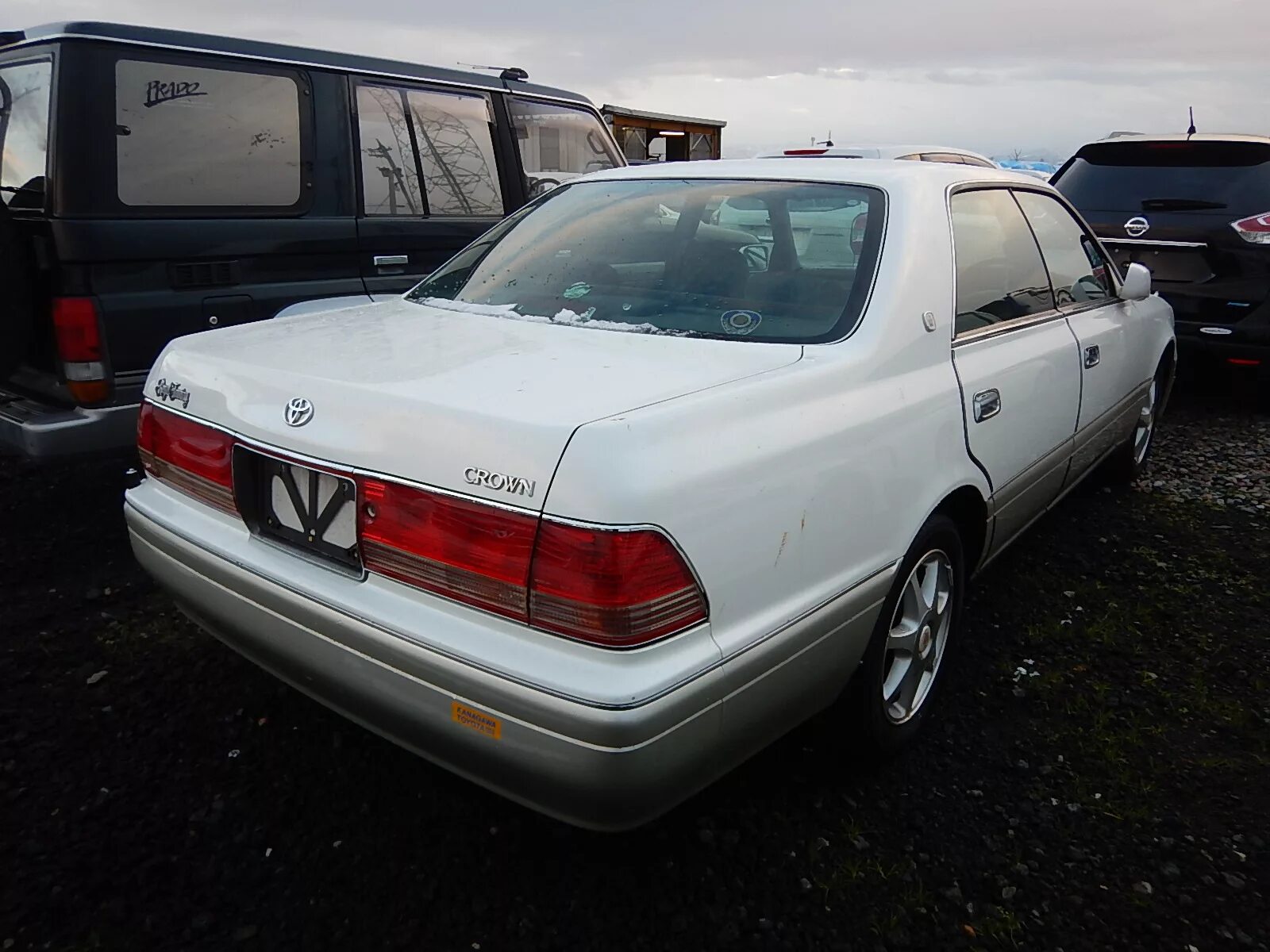 Toyota crown 100. Crown 19. Toyota crown 19. Кроун машина 1995. Crown 155 royal touring.